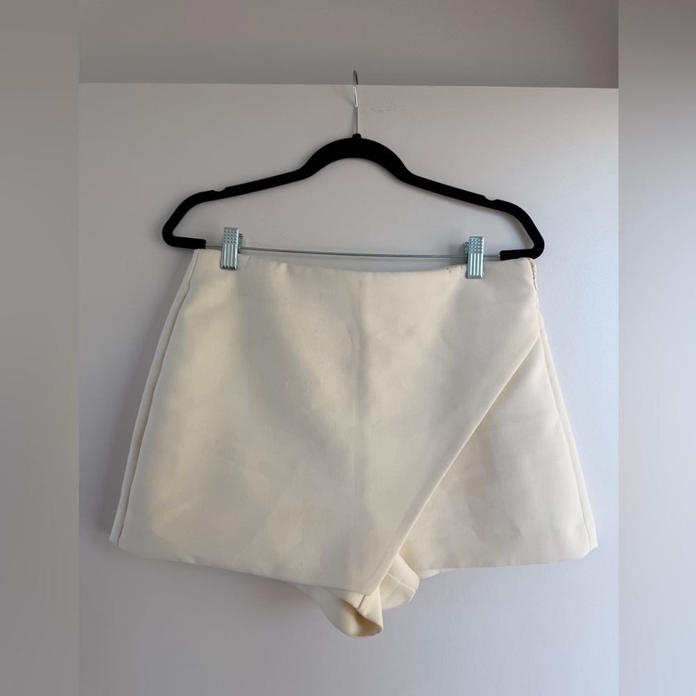 ZARA Cream White Skort